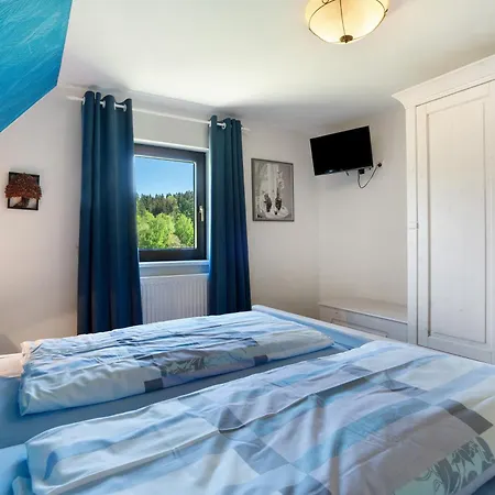 Poehlbergblick Schindelba בית נופש *