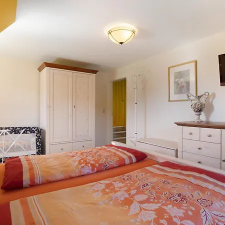 בית נופש Poehlbergblick Schindelba *